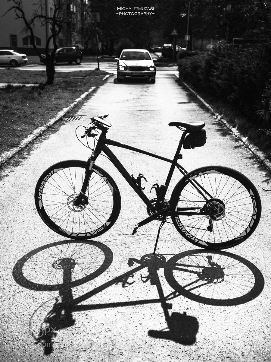 Fujifilm X100T sample photo. On the road .. photography
