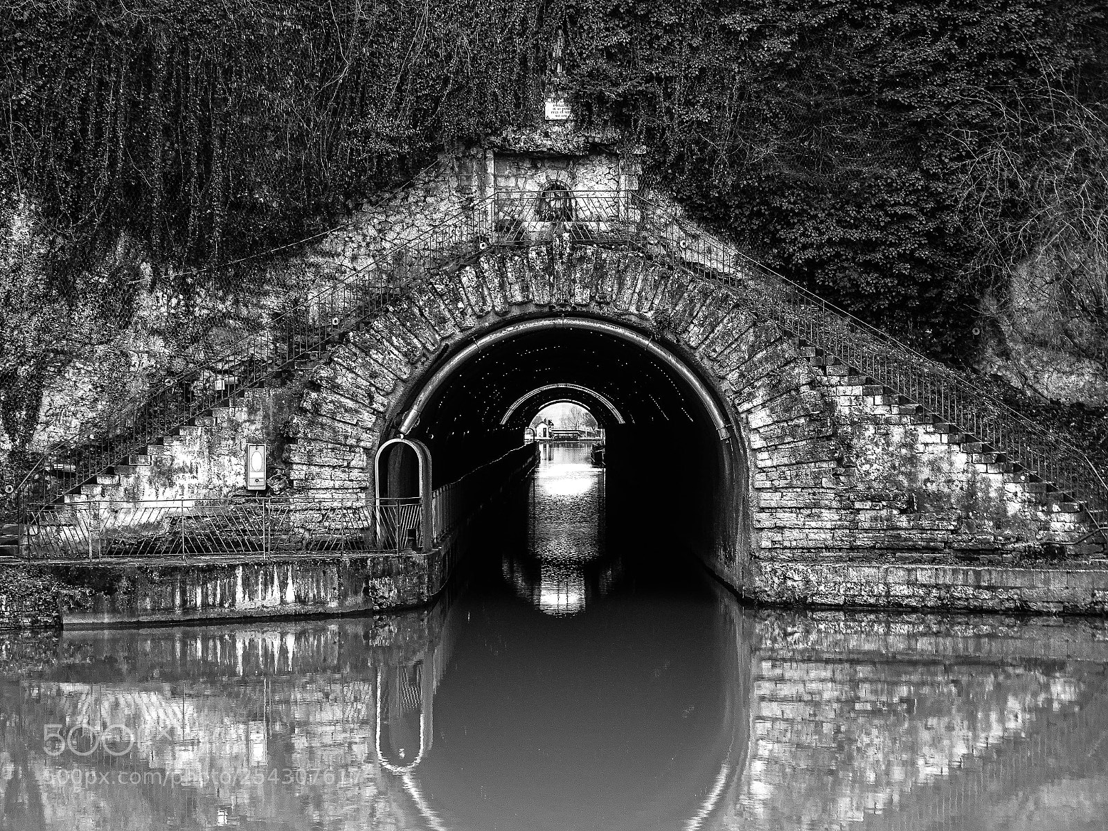 Sony Cyber-shot DSC-HX400V sample photo. River tunnel photography