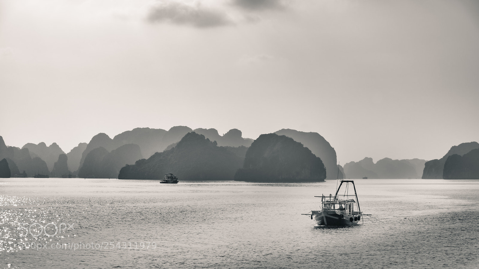 Fujifilm X-T2 sample photo. Halong bay photography