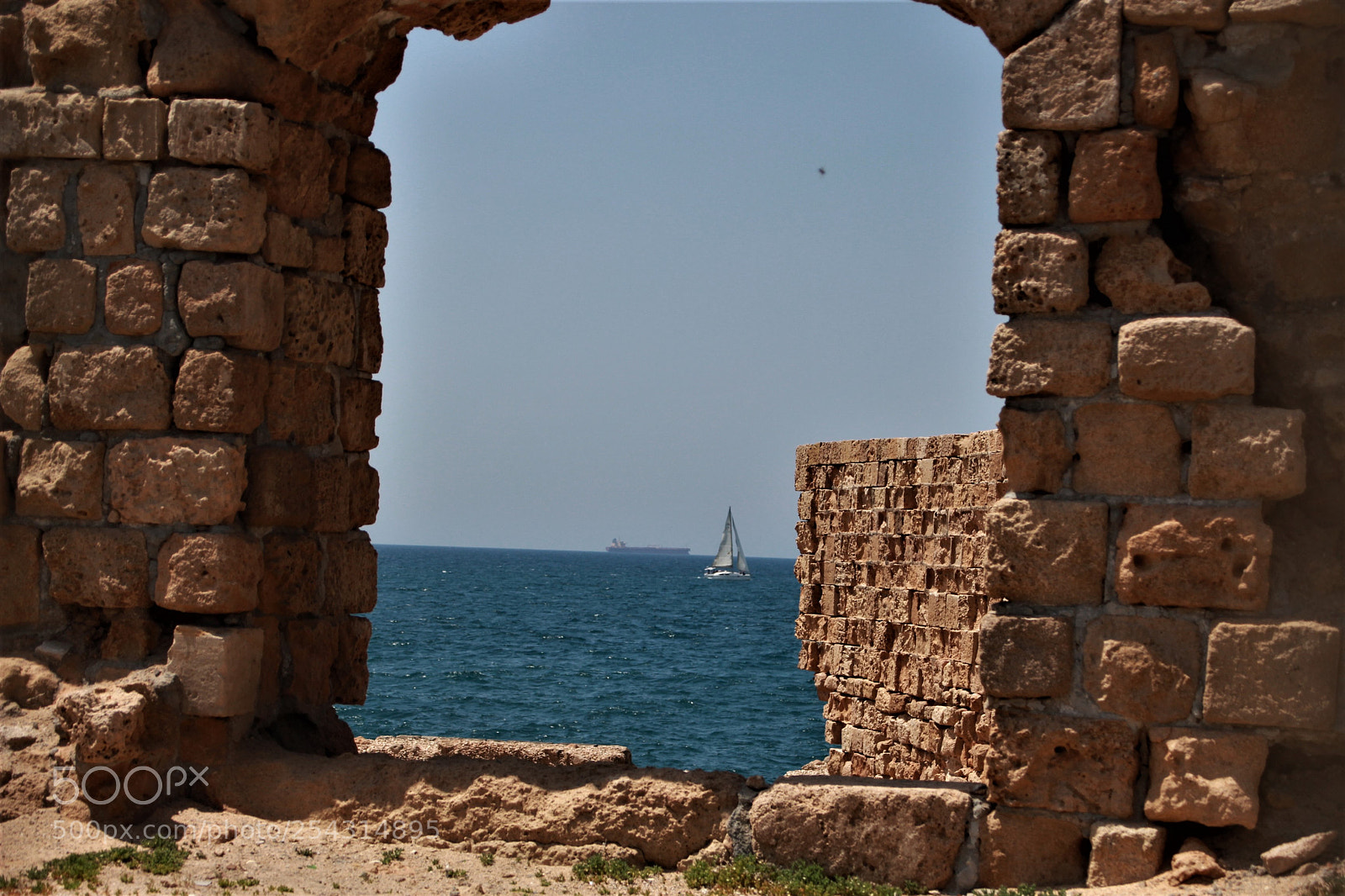 Canon EOS 700D (EOS Rebel T5i / EOS Kiss X7i) sample photo. Acco through the wall photography