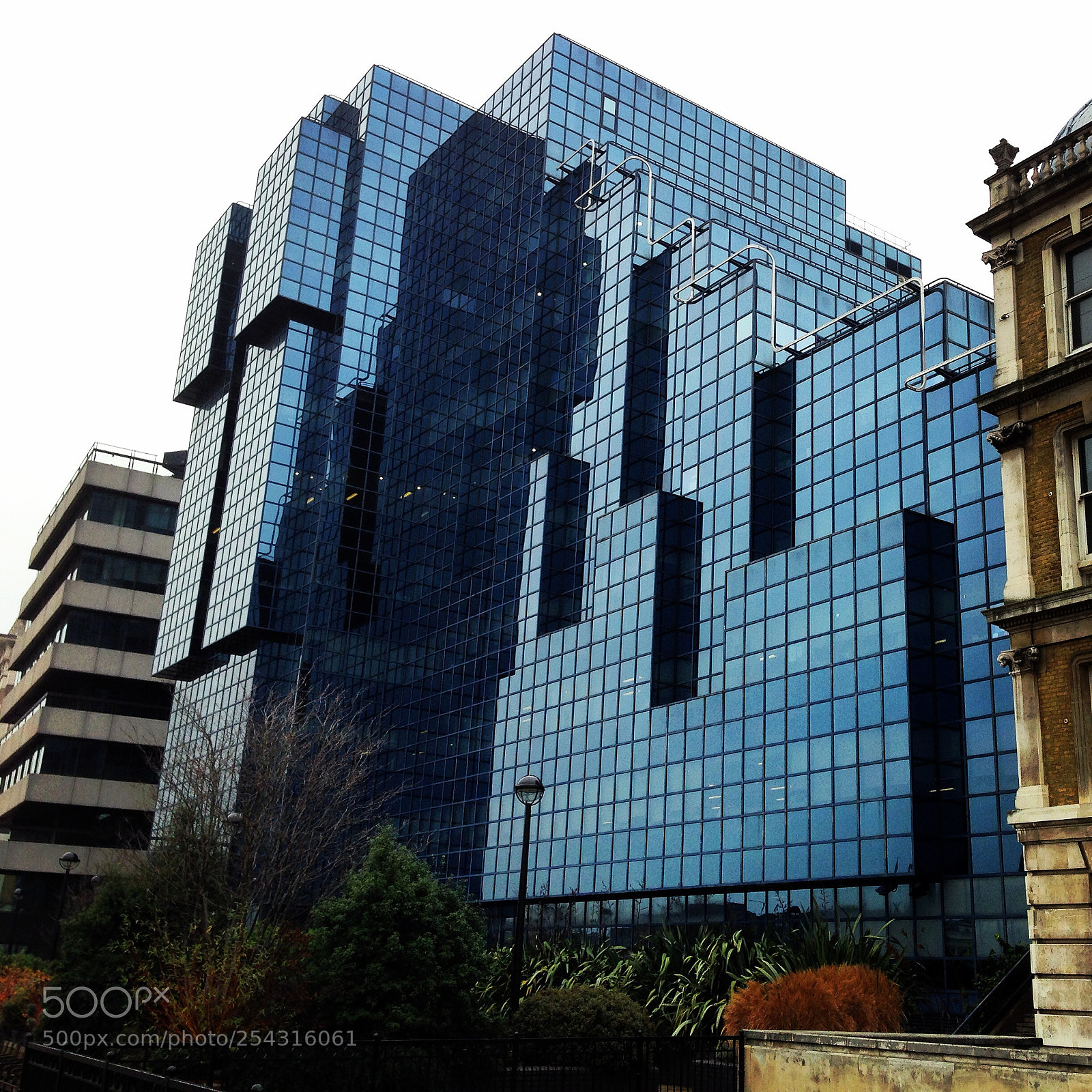 Apple iPhone 5 sample photo. Black building photography