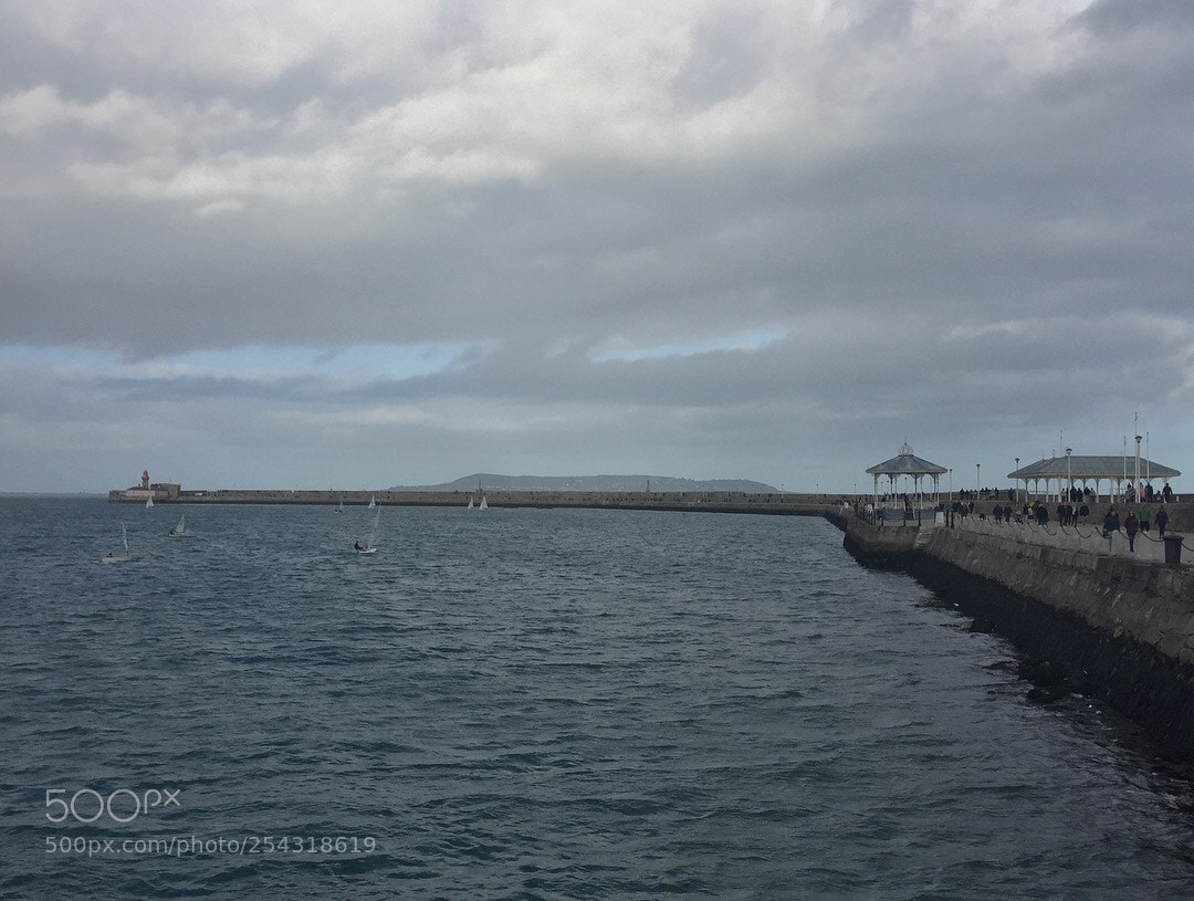 Apple iPhone 6 sample photo. Dún laoghaire pier photography