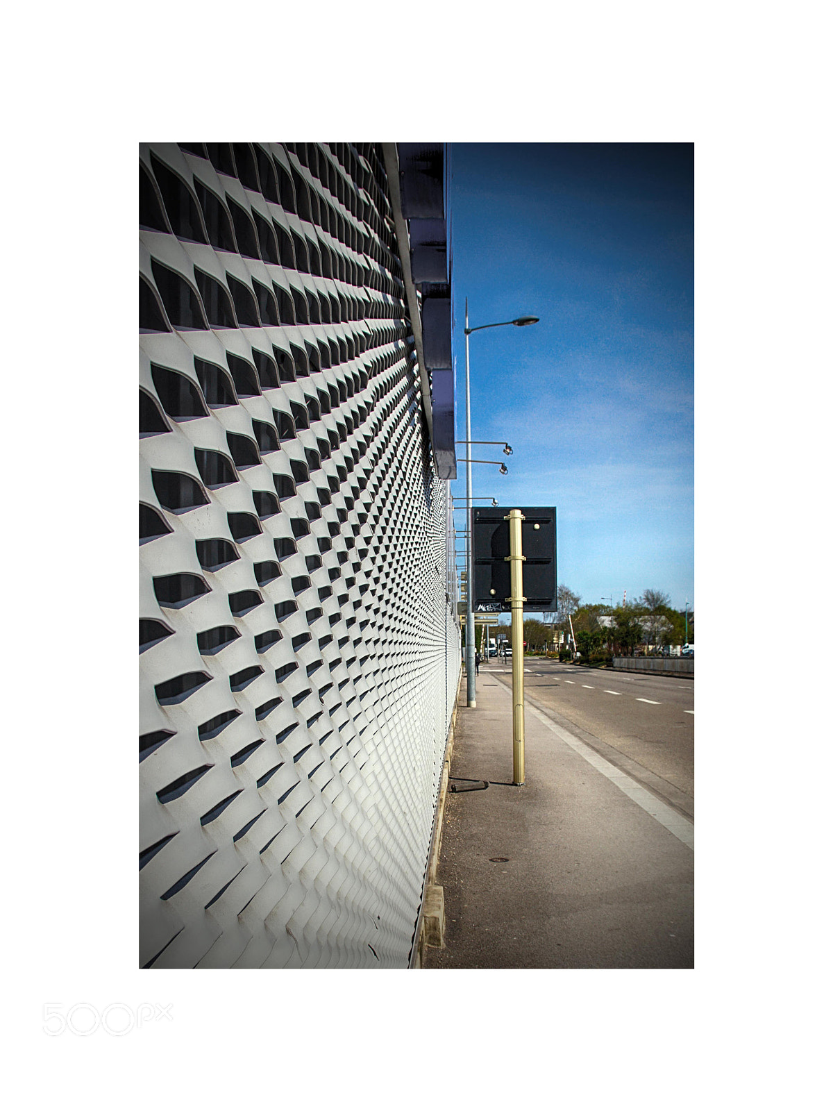 Sony ILCA-77M2 sample photo. Perspective urbaine photography