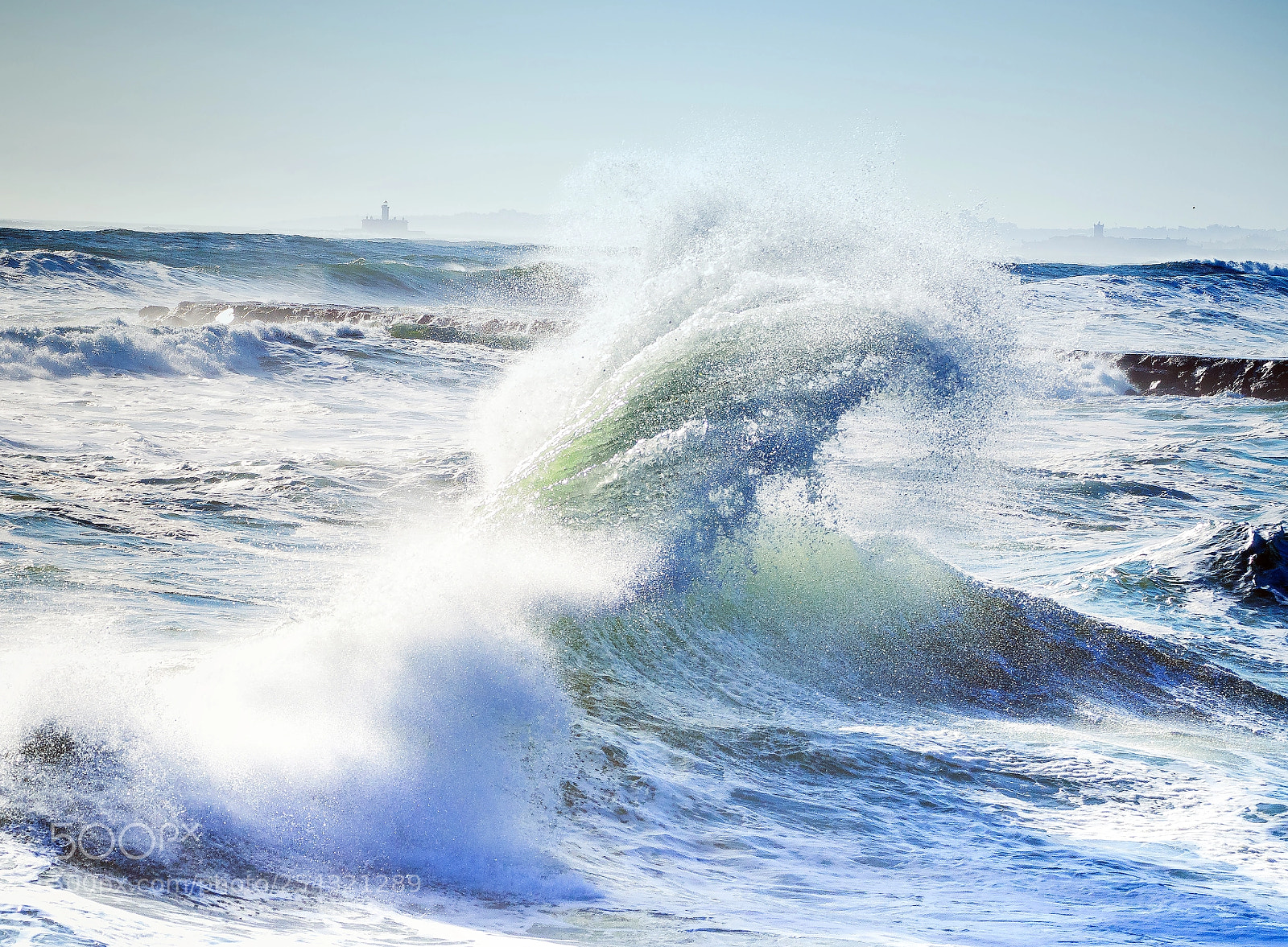 Olympus OM-D E-M10 III sample photo. The wave photography