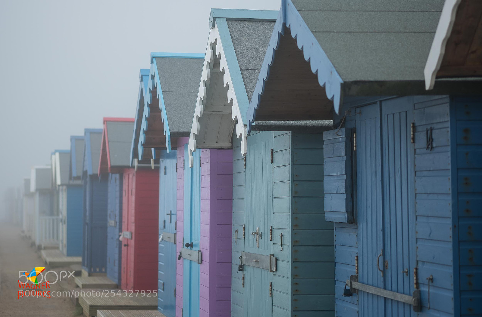 Fujifilm X-T2 sample photo. Sea mist + beach huts photography