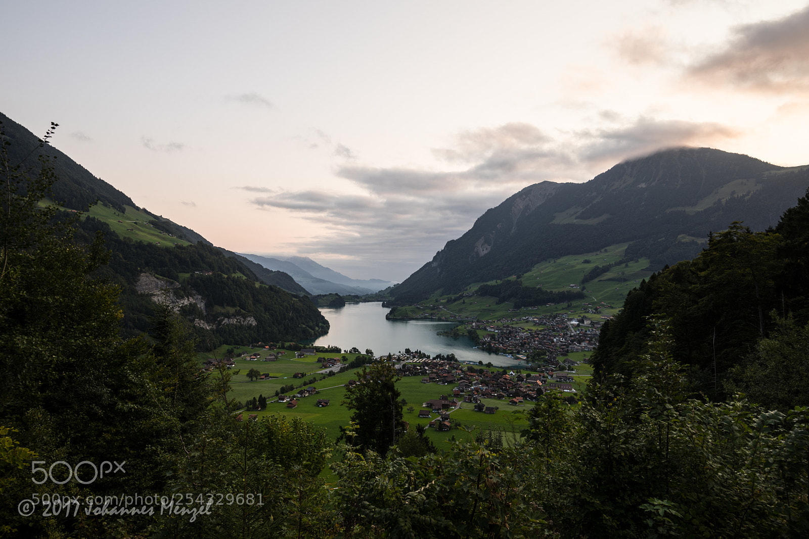 Canon EOS 5D Mark IV sample photo. Morning lake photography