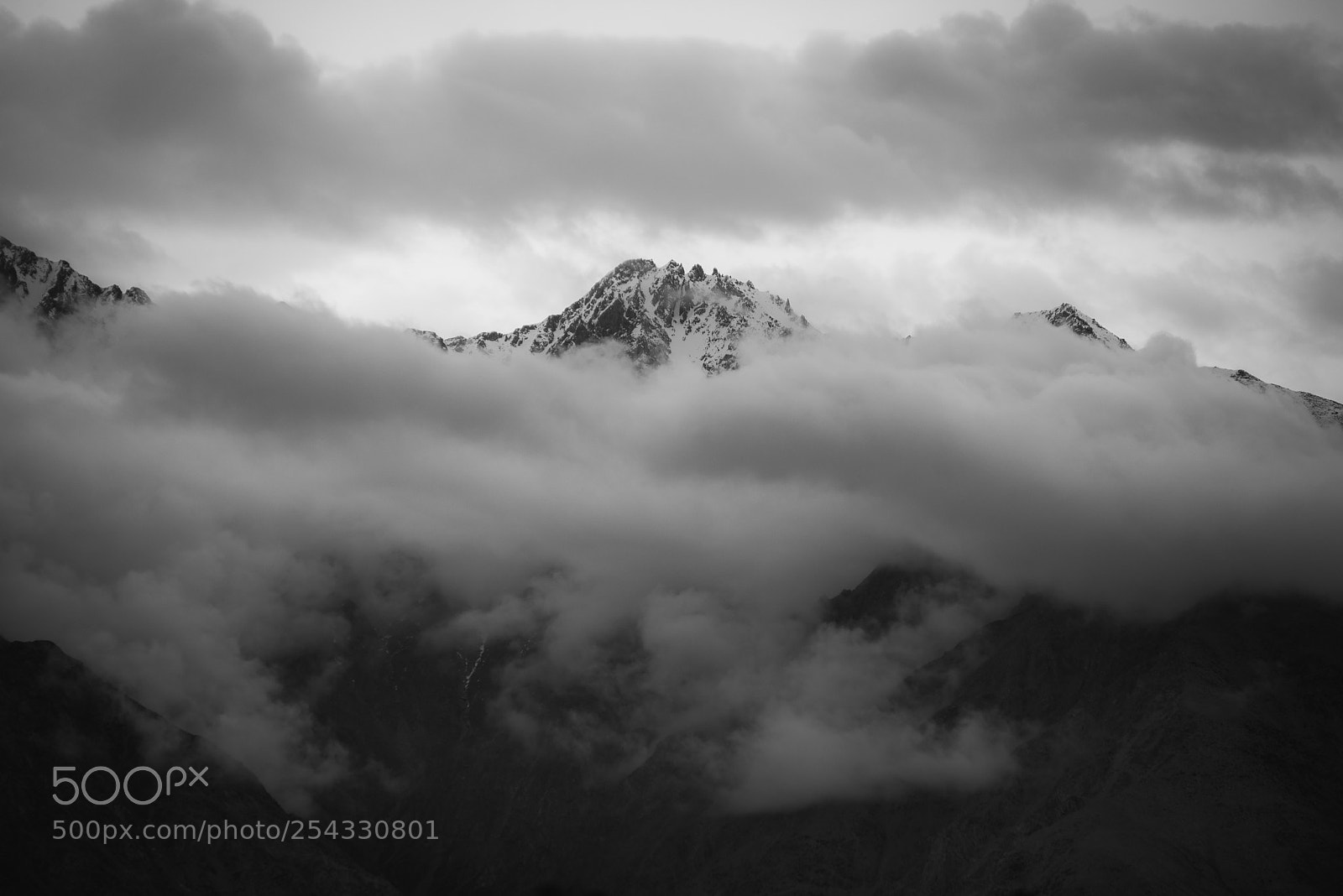 Nikon D600 sample photo. Far over...the misty mountains photography