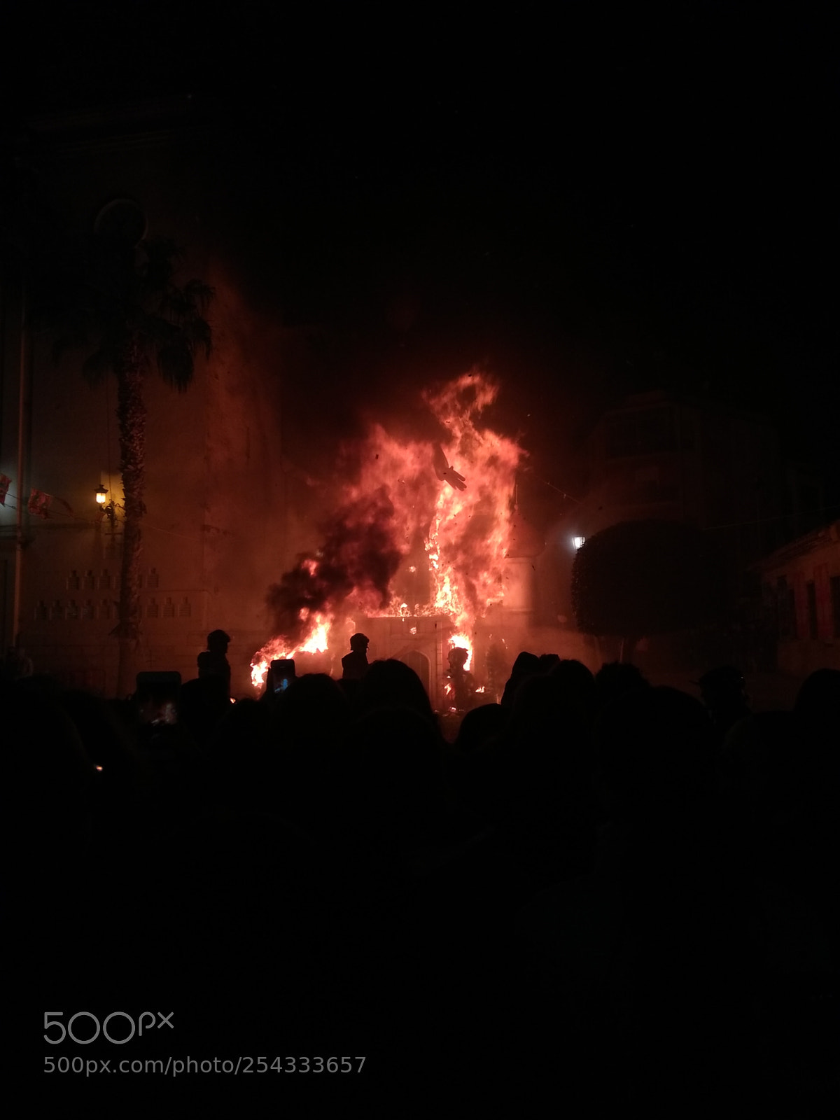 Motorola Moto G (5S) Plus sample photo. Burning "fallas" photography