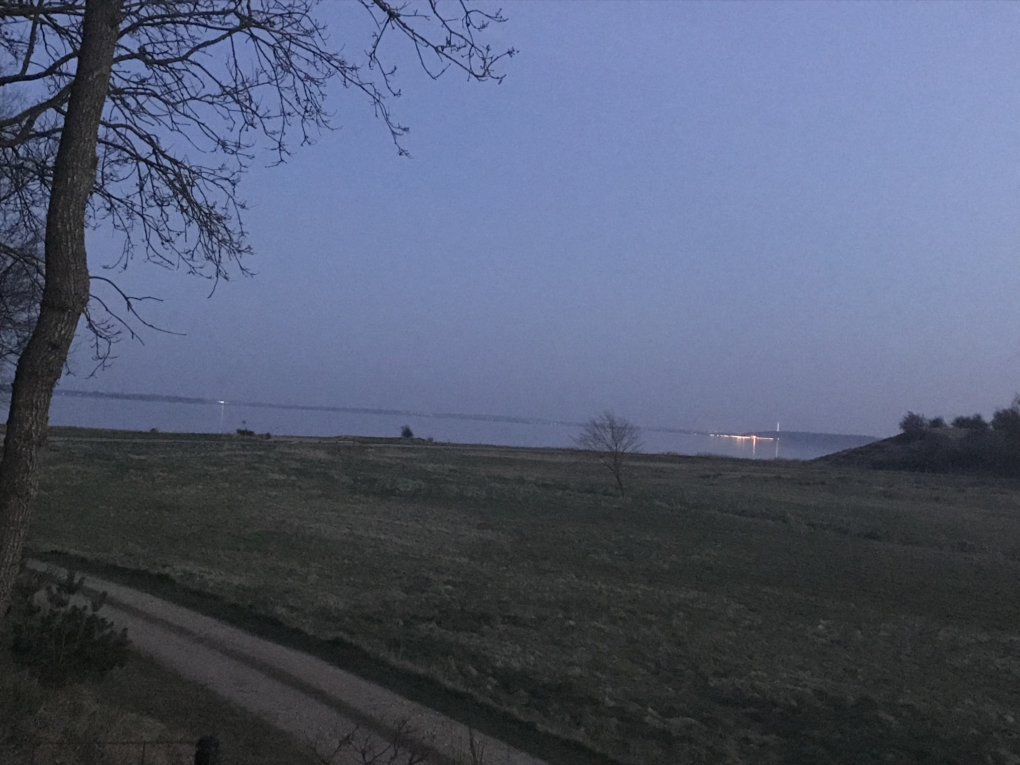 Apple iPad Pro (10.5-inch) sample photo. Night photography