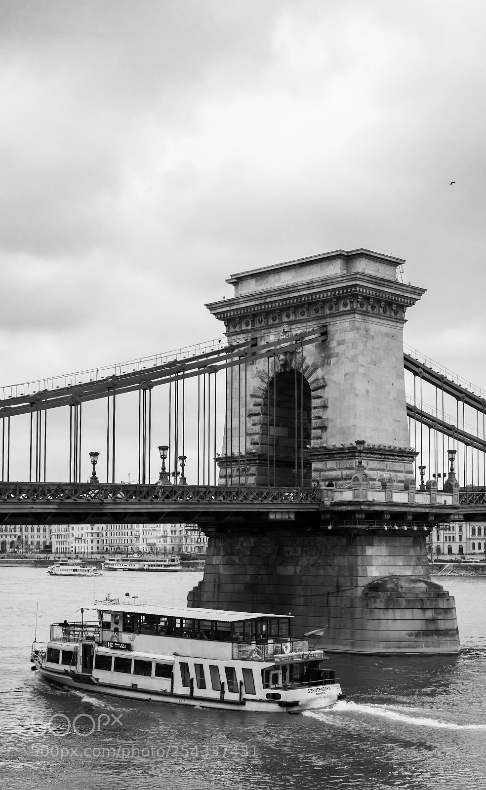 Sony a6000 sample photo. Chain bridge photography