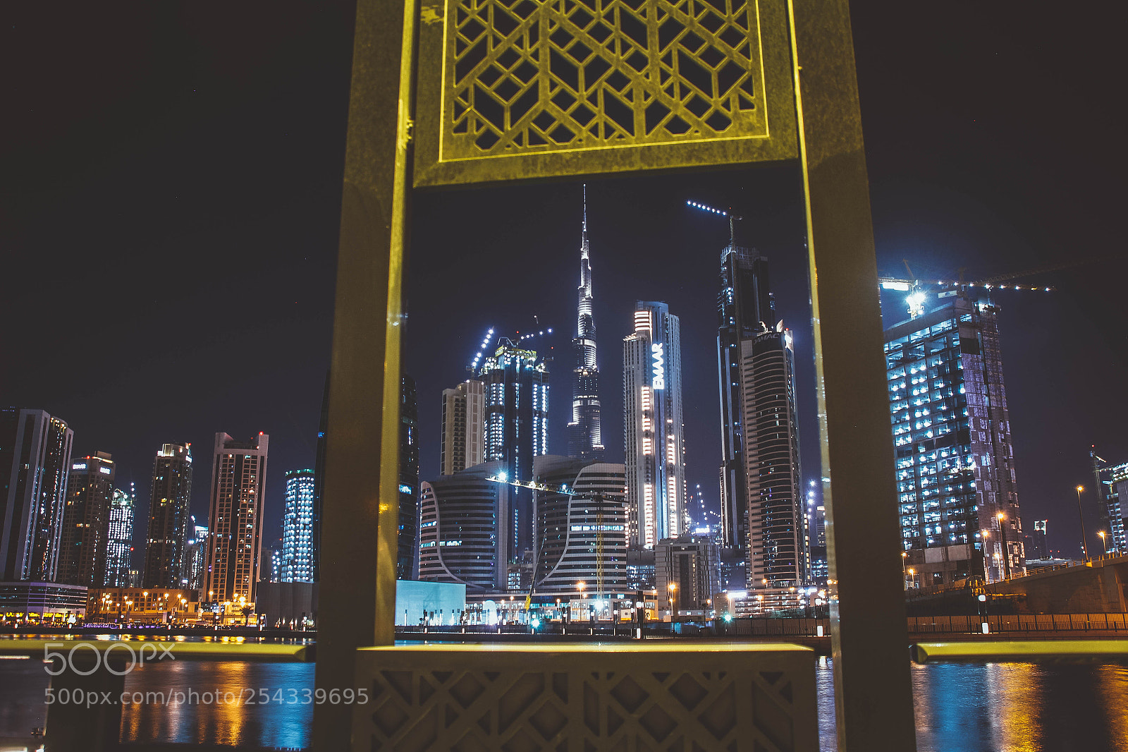 Canon EOS 550D (EOS Rebel T2i / EOS Kiss X4) sample photo. Dubai city of life photography