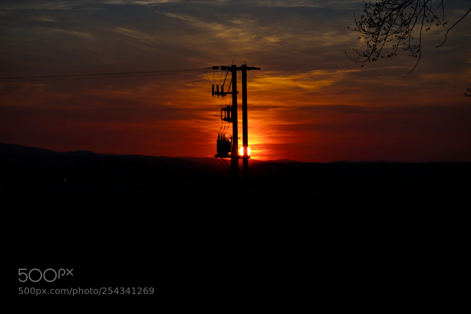 Canon EOS 200D (EOS Rebel SL2 / EOS Kiss X9) sample photo. High voltage sunset photography
