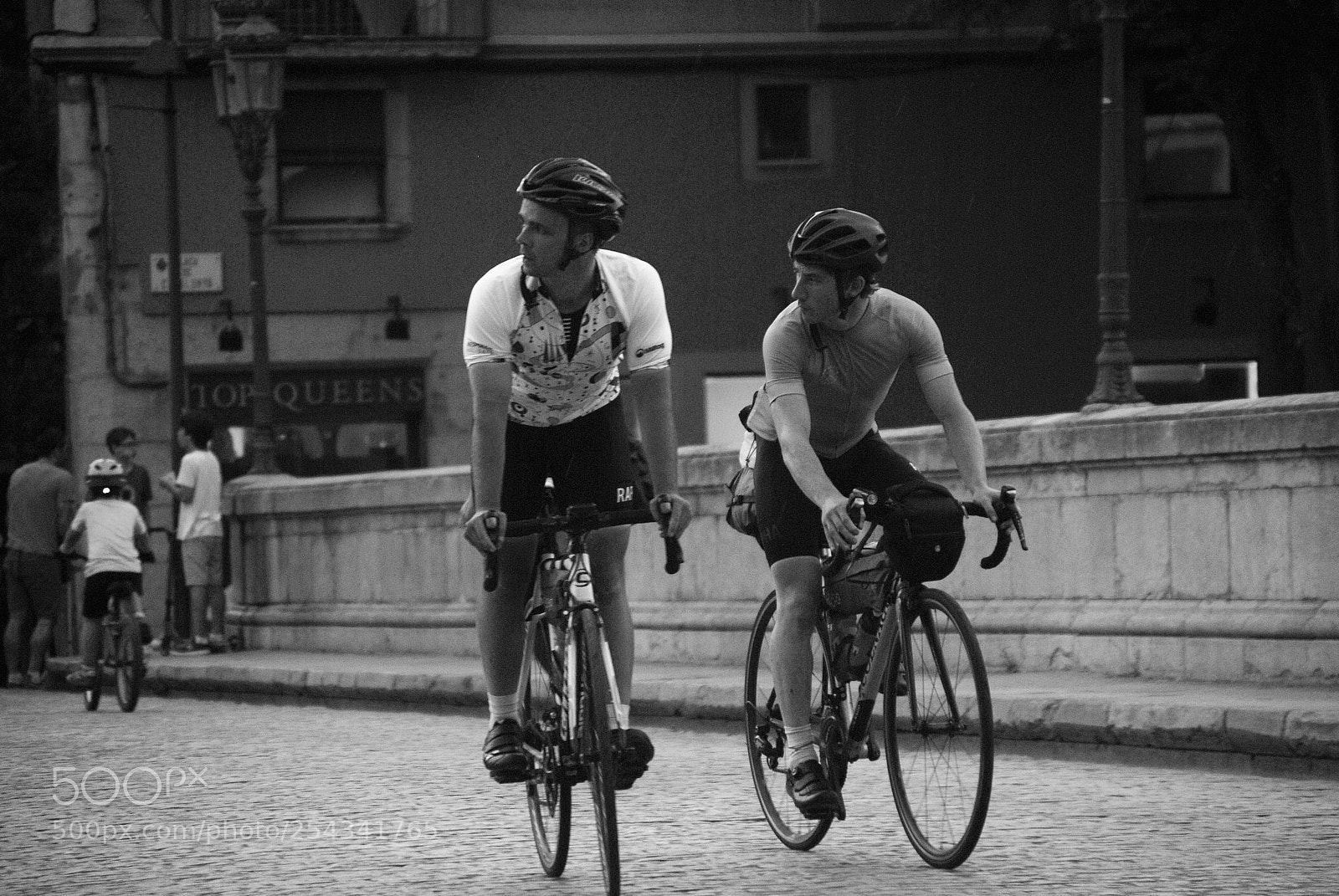Nikon D3000 sample photo. Girona #streetphotography photography