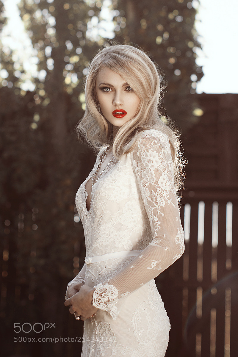 Canon EOS 5D Mark II sample photo. Backlight photography