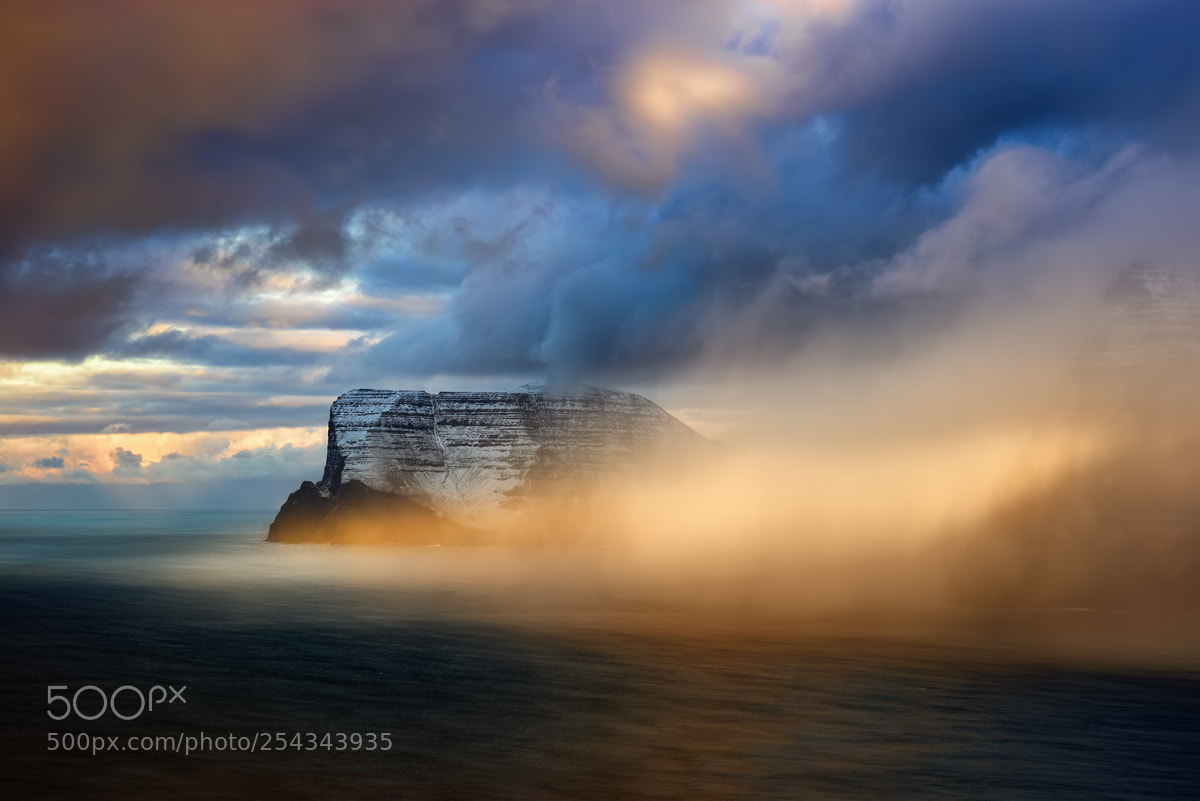 Sony a7R sample photo. Vidoy in clouds photography