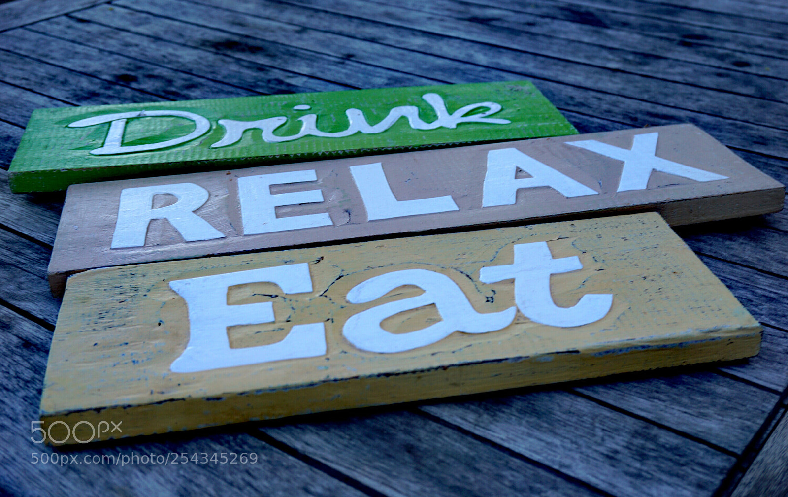 Sony a5100 sample photo. Background table of aged photography