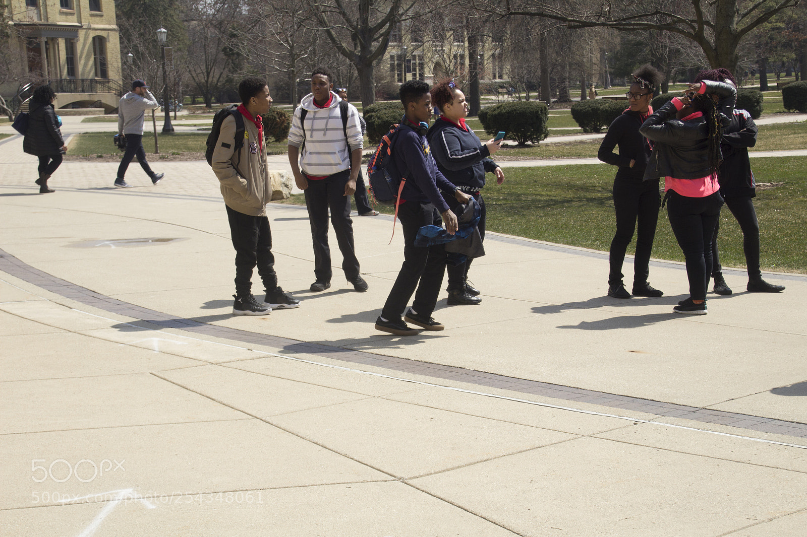 Canon EOS 1200D (EOS Rebel T5 / EOS Kiss X70 / EOS Hi) sample photo. Notre dame students in 2018. photography