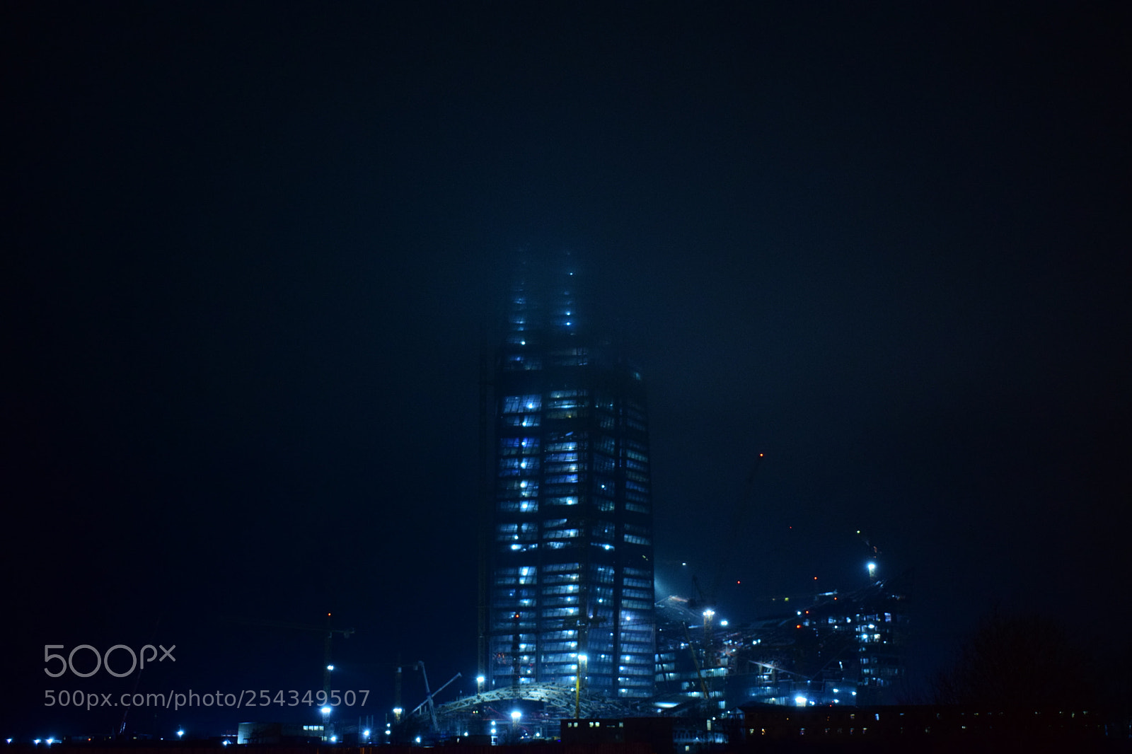 Nikon D5300 sample photo. Skyscraper in the fog ☁ photography