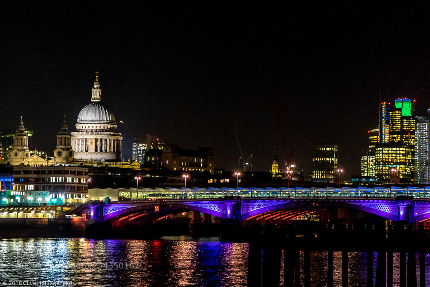 Canon EOS 7D Mark II sample photo. London night light photography