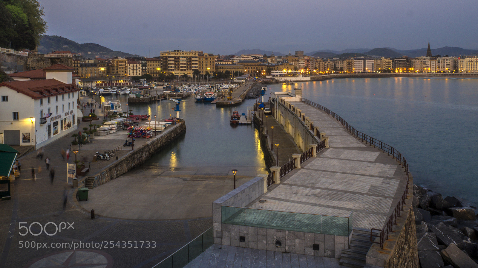 Olympus OM-D E-M10 sample photo. Donostia photography