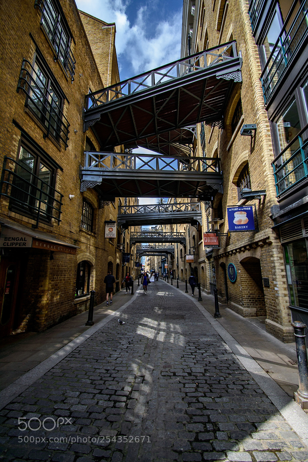 Nikon D3400 sample photo. Old london warehouses photography