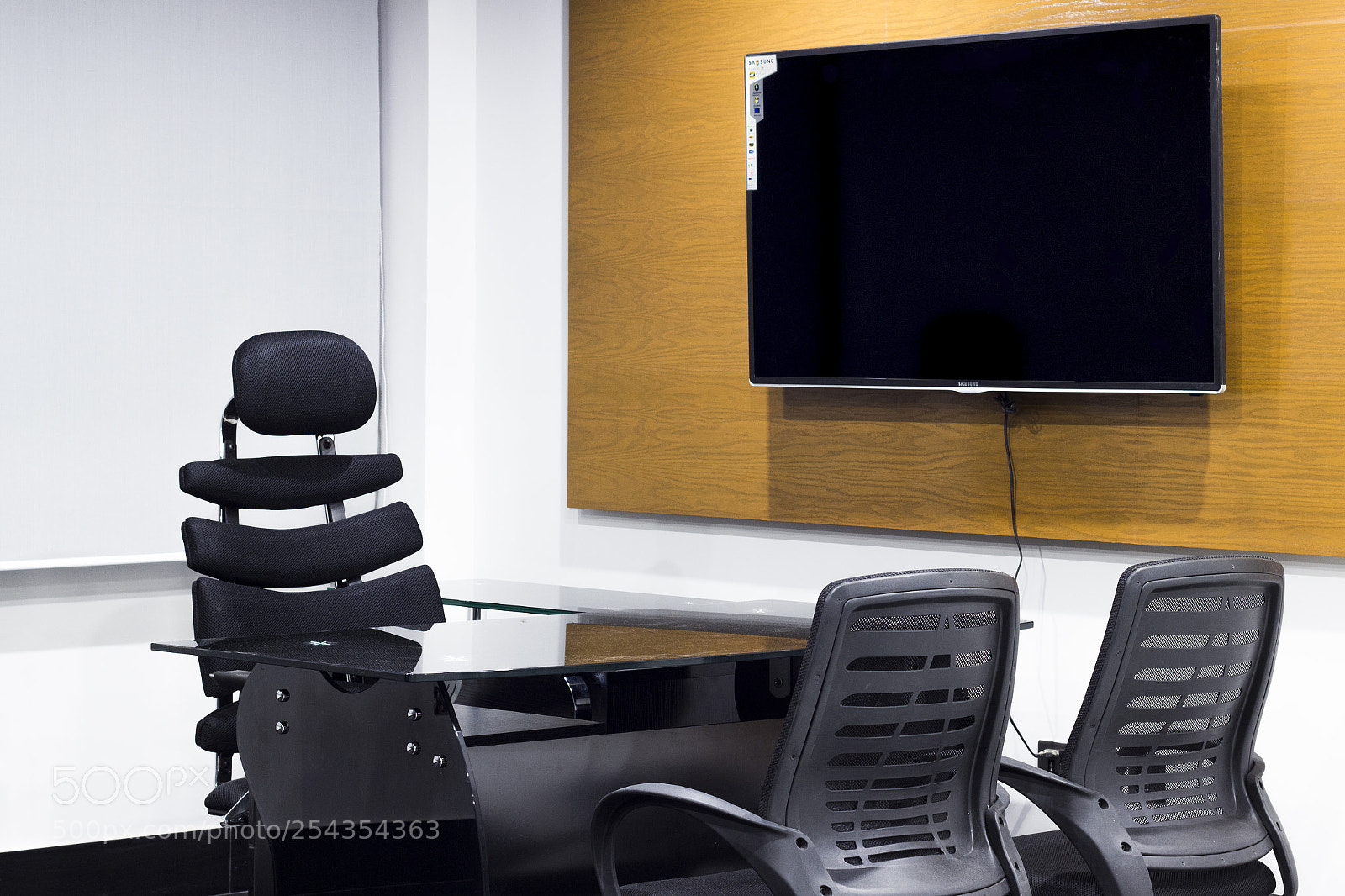 Canon EOS 600D (Rebel EOS T3i / EOS Kiss X5) sample photo. Office photography 1 photography