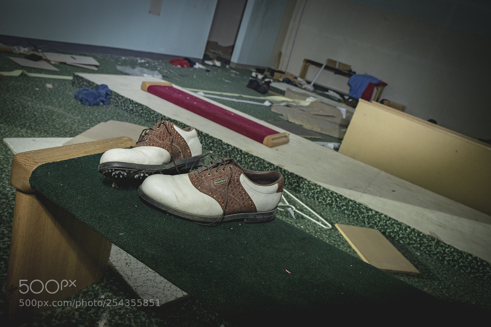 Fujifilm X-T1 sample photo. Kicks photography