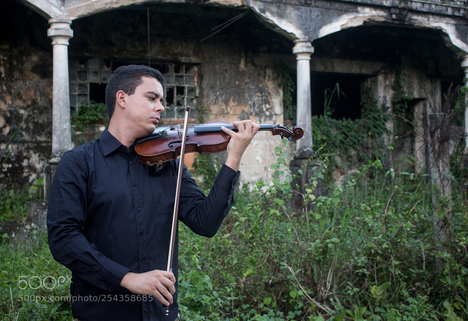 Canon EOS 700D (EOS Rebel T5i / EOS Kiss X7i) sample photo. Music in the ruins photography