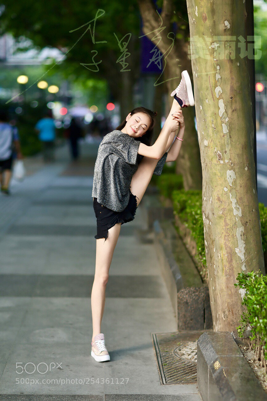 Canon EOS-1D X sample photo. Morning exercises in the photography