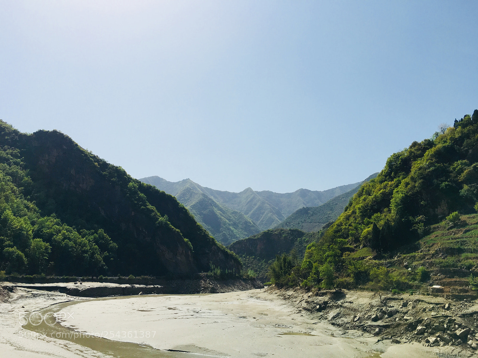 Apple iPhone 6s Plus sample photo. Untitled photography
