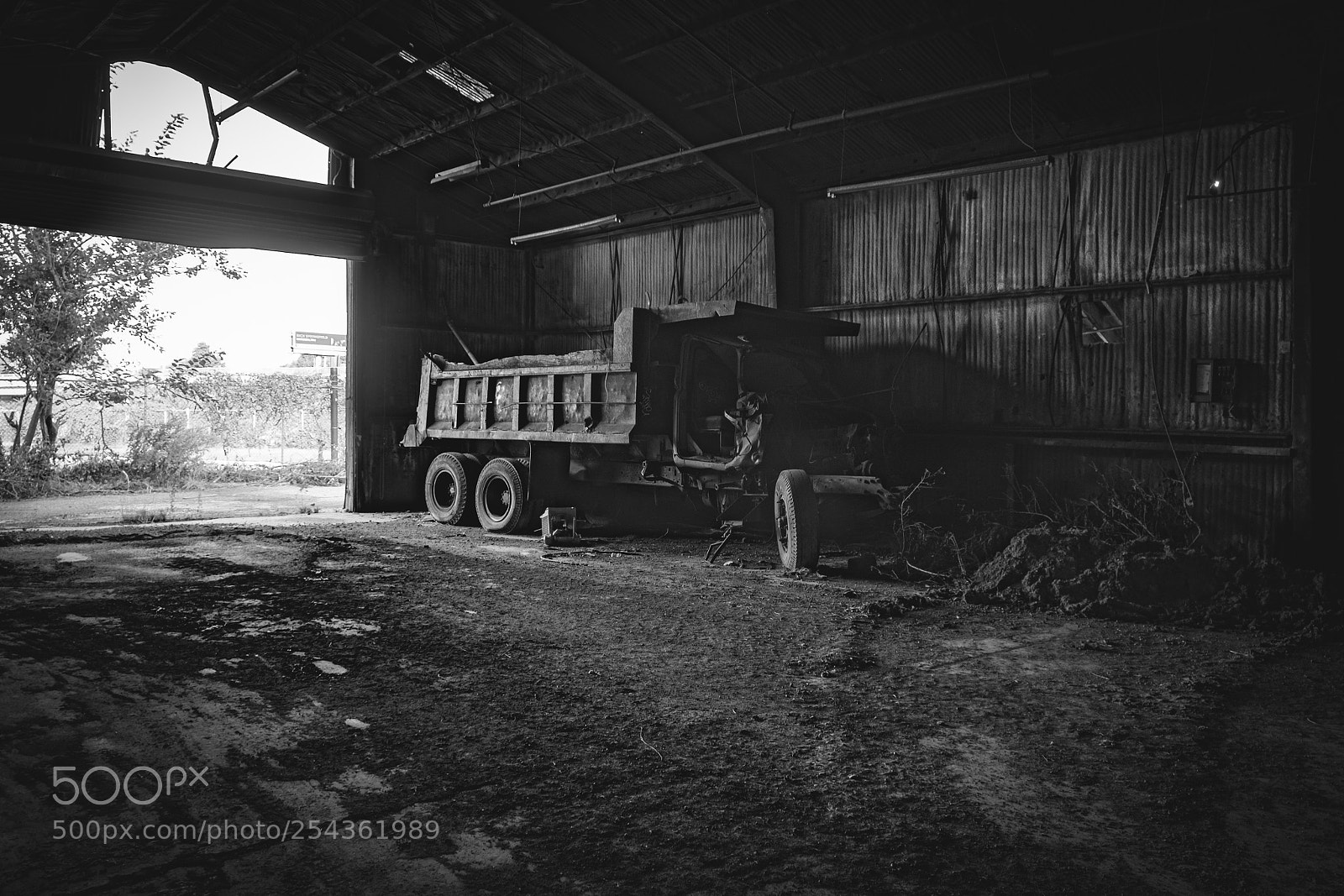 Fujifilm X-T1 sample photo. Truck photography
