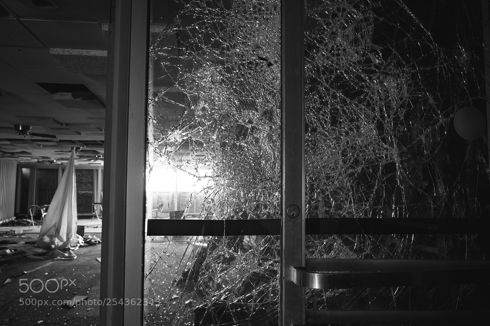 Fujifilm X-T1 sample photo. Morning glass photography