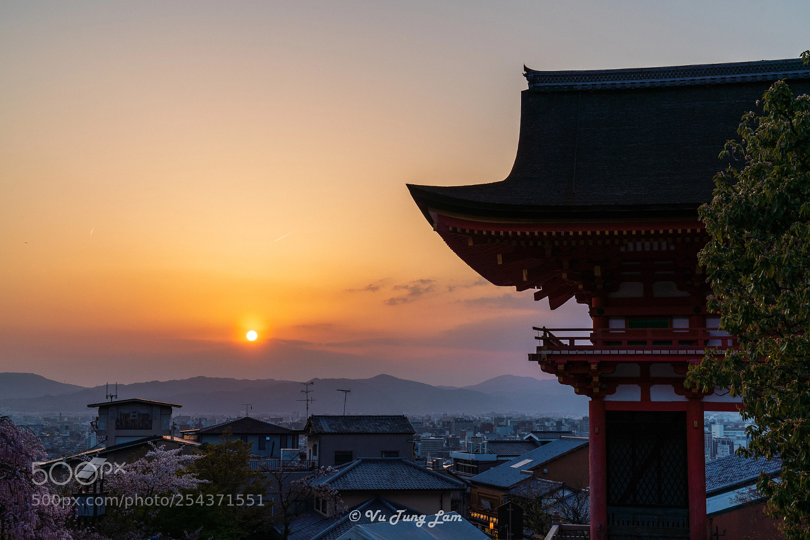 Sony a7R III sample photo. Kiyomirudera temple in sunset photography