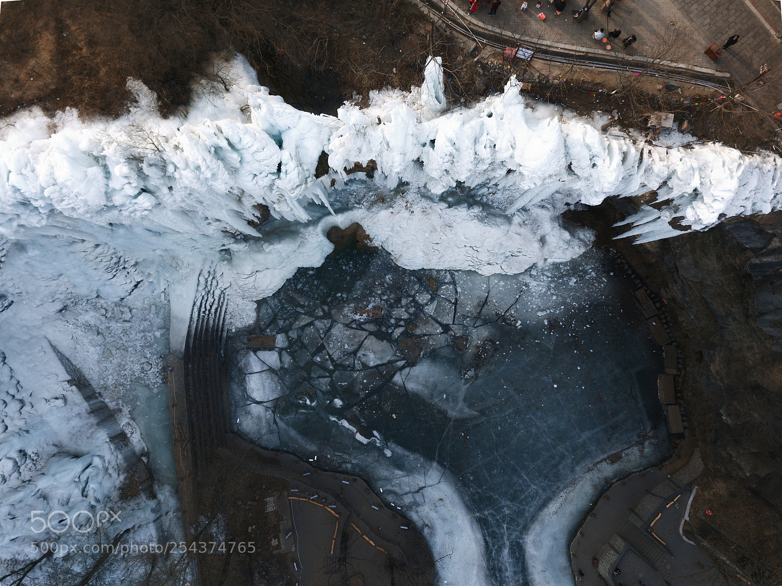 DJI FC220 sample photo. 冰中的世界 photography