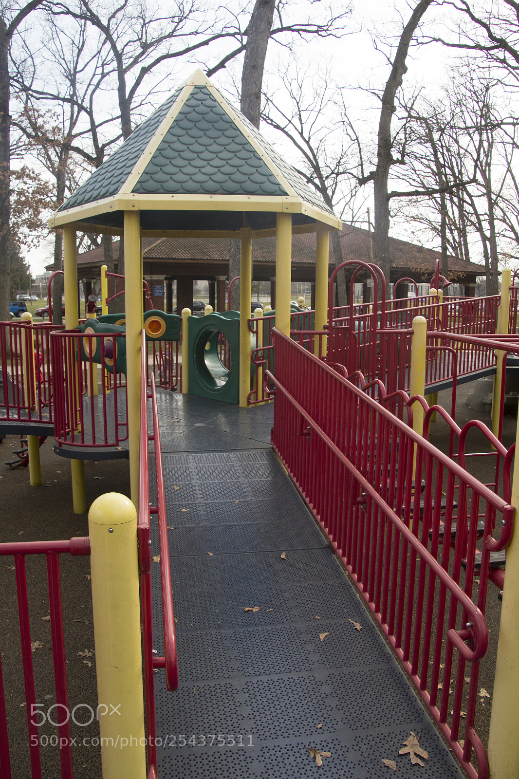 Canon EOS 1200D (EOS Rebel T5 / EOS Kiss X70 / EOS Hi) sample photo. Playground walkway. photography