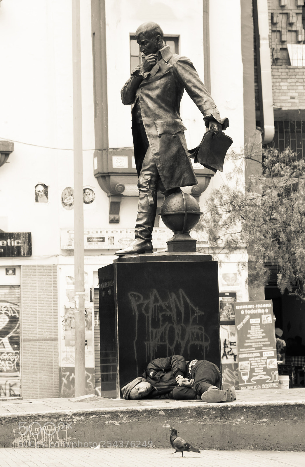 Canon EOS 60D sample photo. En la ciudad de photography