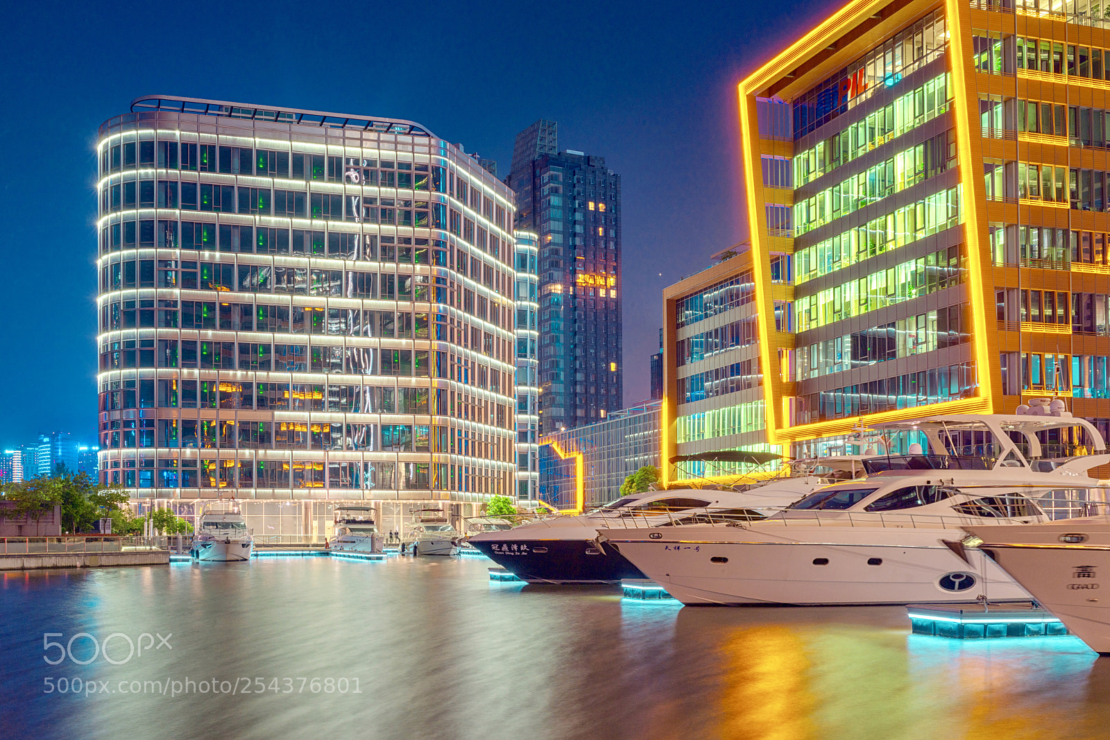 Sony Cyber-shot DSC-RX1R II sample photo. The harbour photography