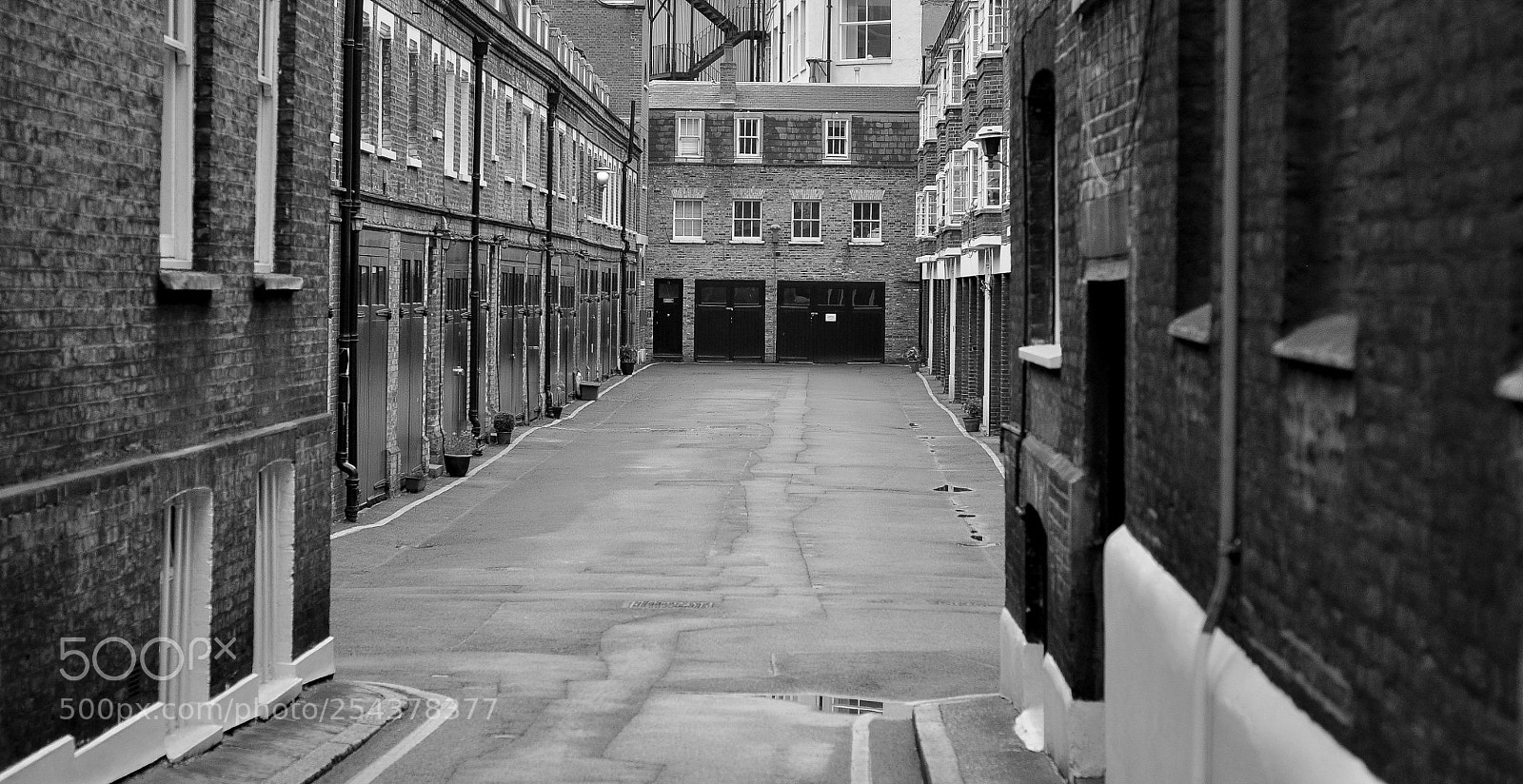 Nikon D5000 sample photo. London mews photography