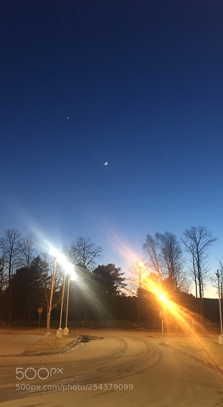 Apple iPhone 6s Plus sample photo. Night at college photography