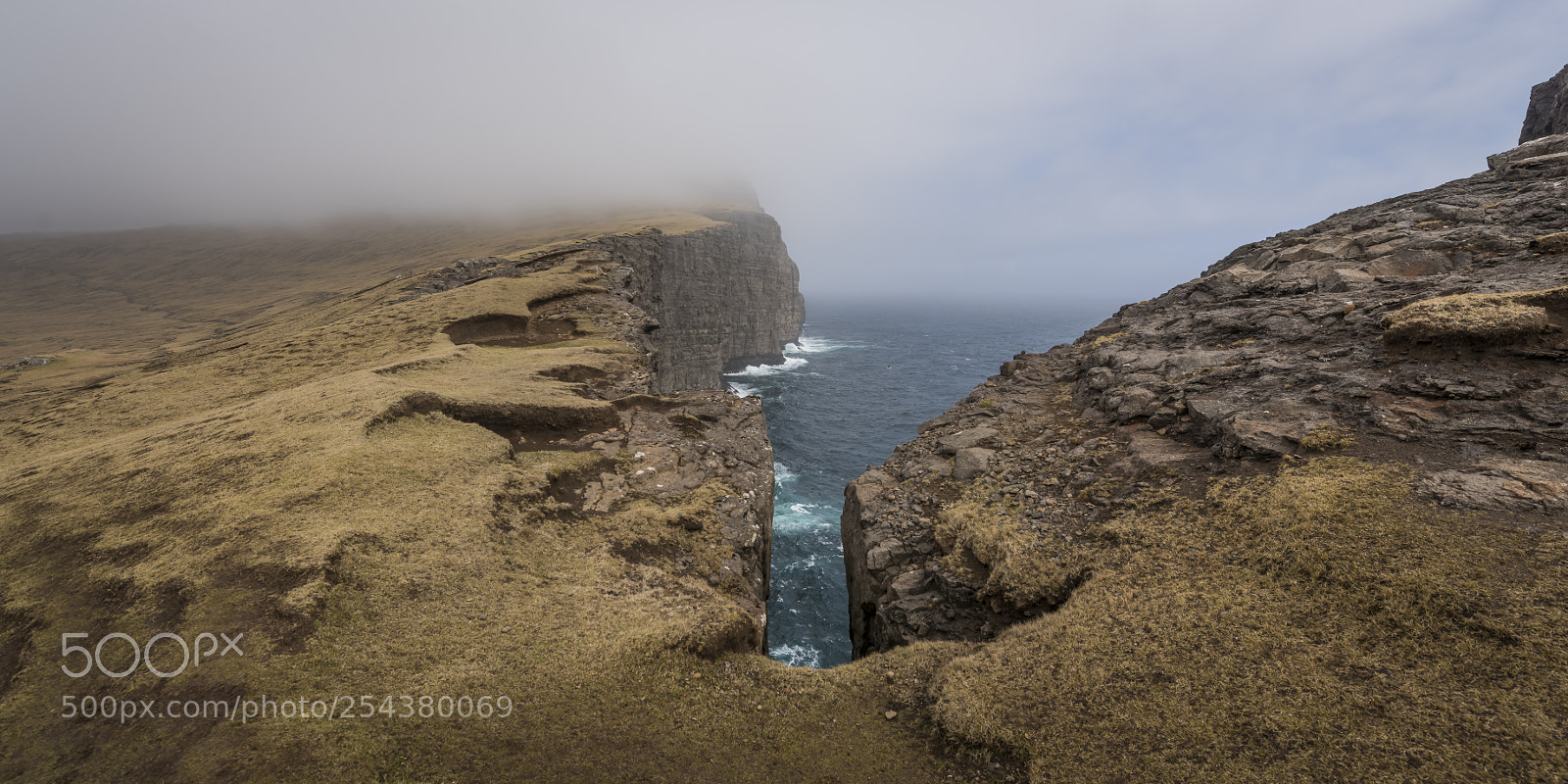 Nikon D810 sample photo. Faroe islands cliffs at photography