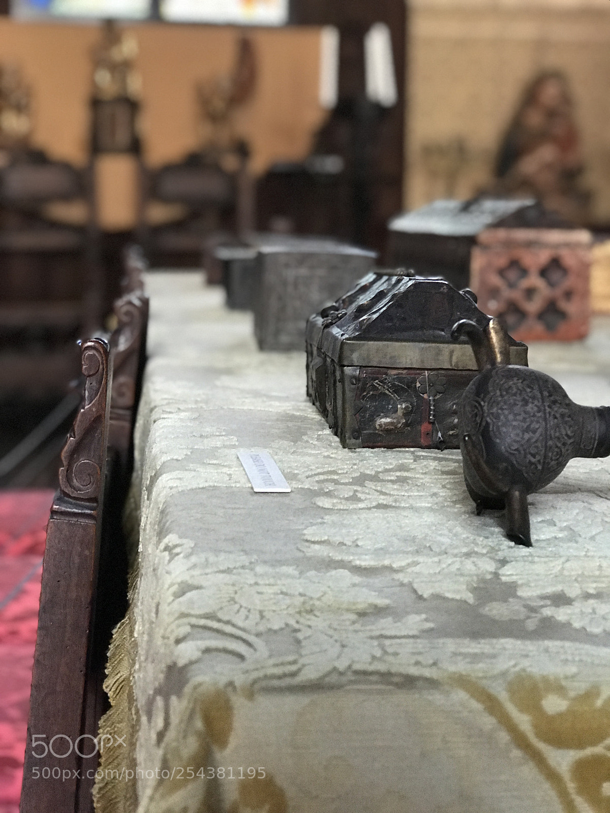 Apple iPhone 7 Plus sample photo. Table arts photography
