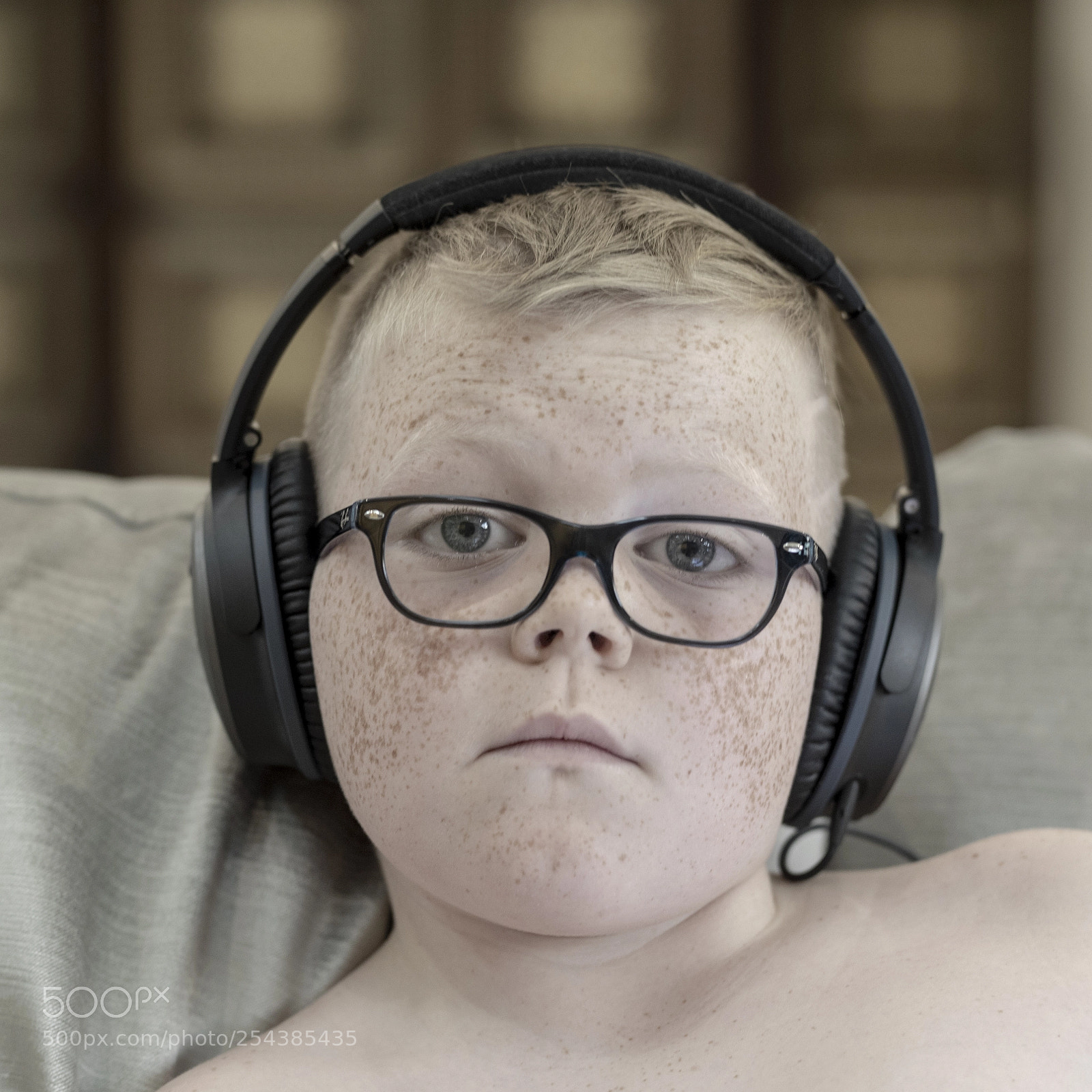 Canon EOS 5D Mark IV sample photo. Listen photography