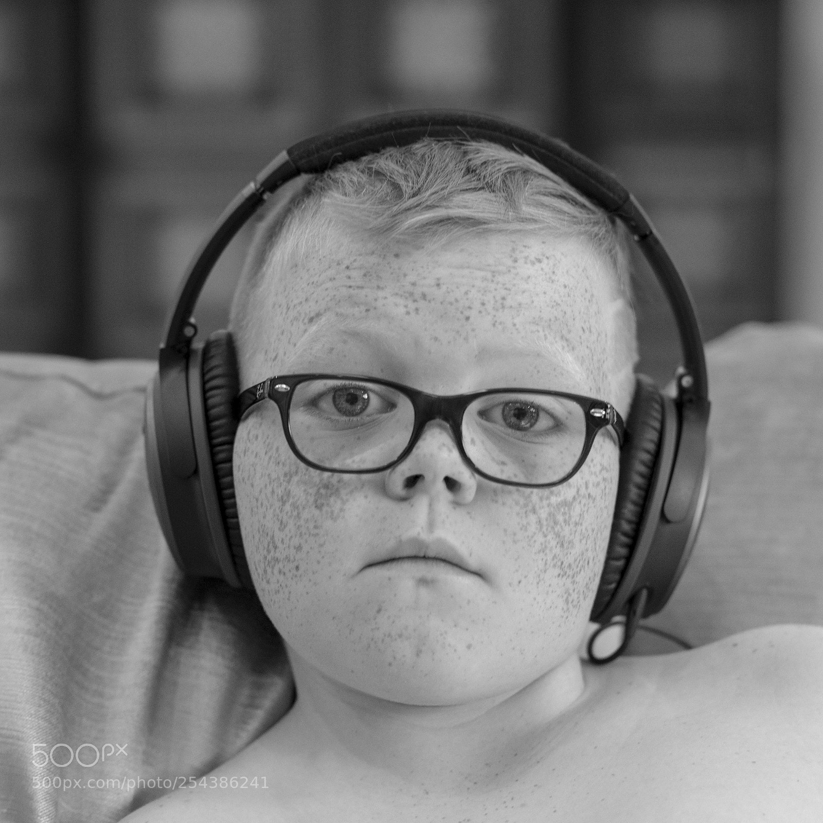 Canon EOS 5D Mark IV sample photo. Listen photography