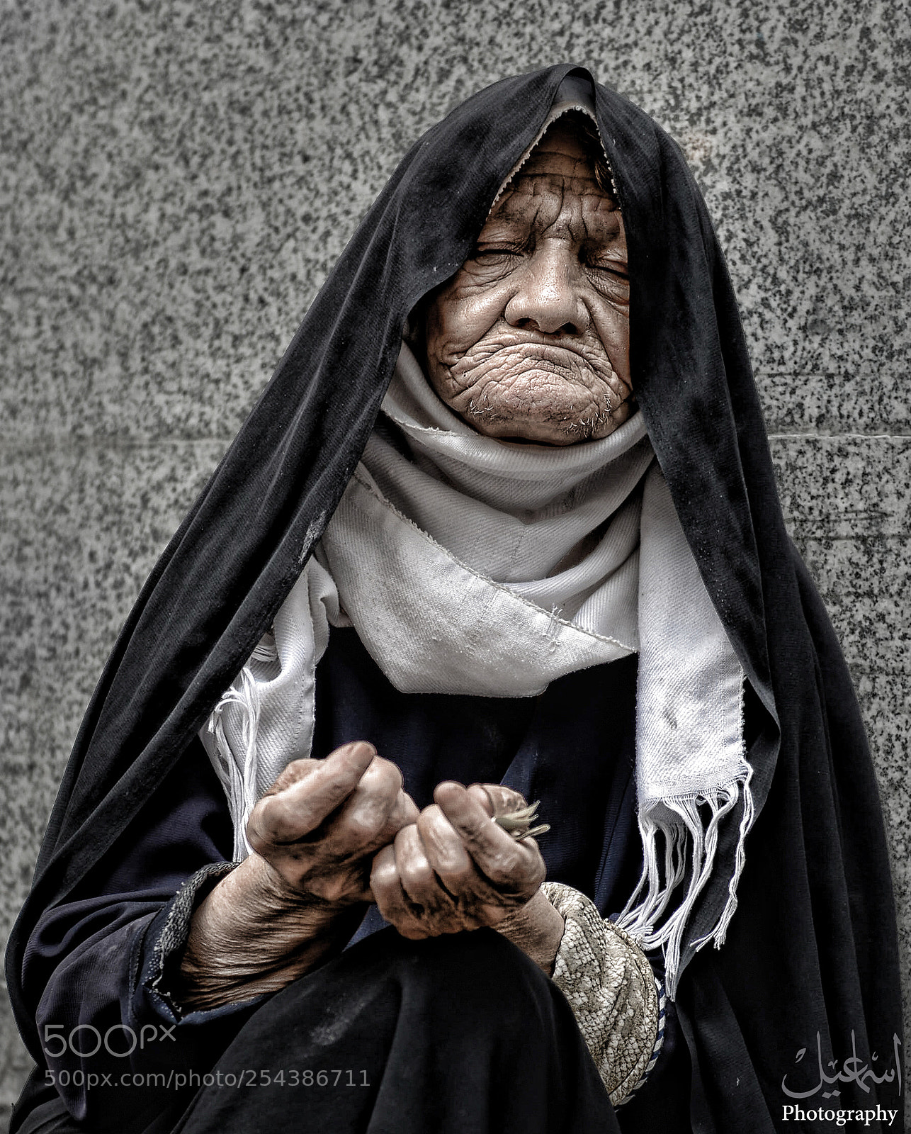 Nikon D610 sample photo. Poor old woman photography