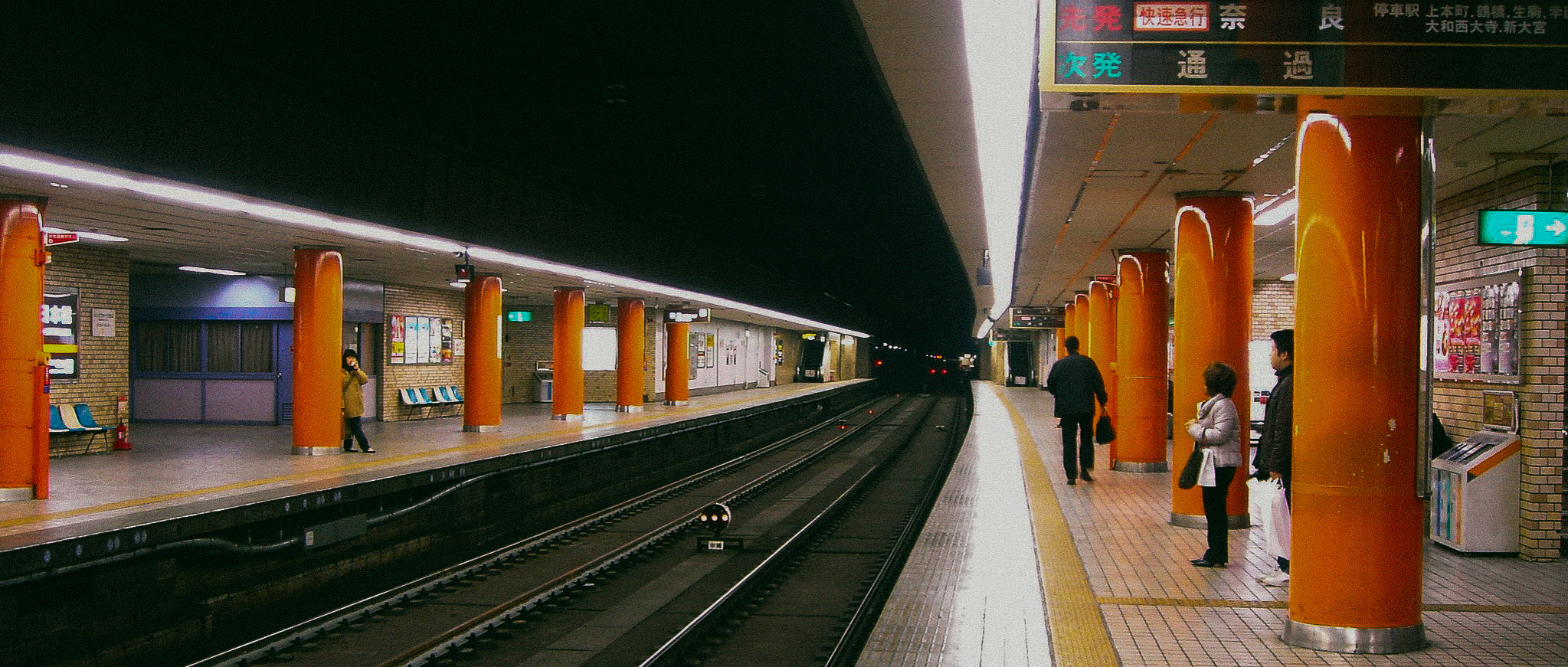 Sony DSC-M1 sample photo. Subway station photography