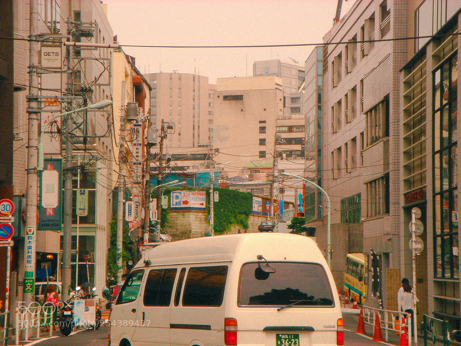 Sony DSC-M1 sample photo. "Summer shibuya" photography