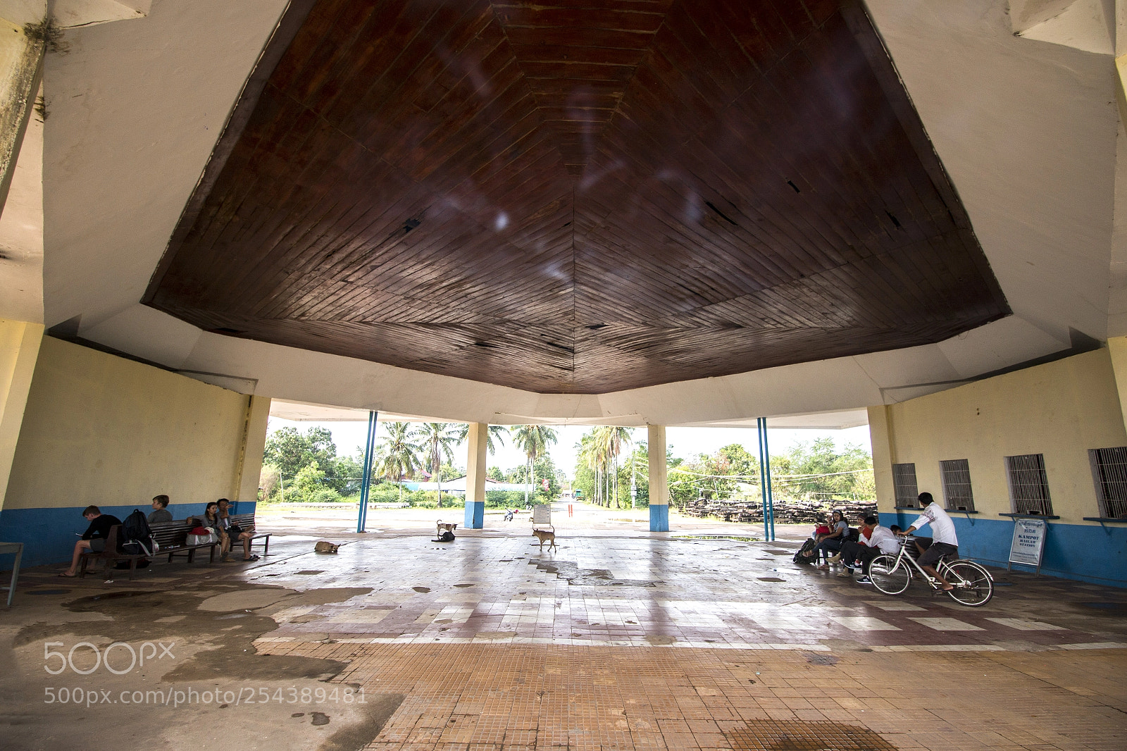 Canon EOS 70D sample photo. Kampot train station photography