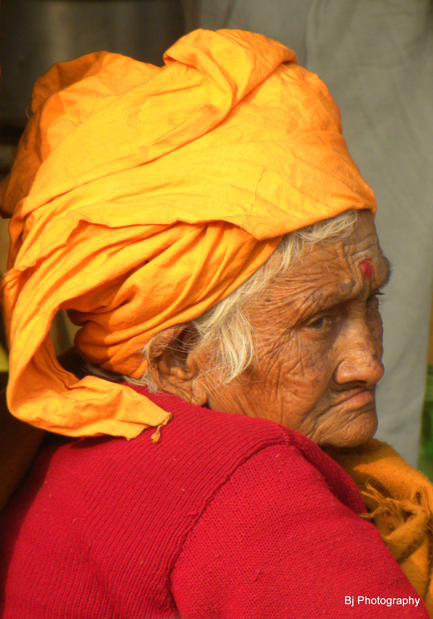 Nikon Coolpix P90 sample photo. Nepalese granny photography