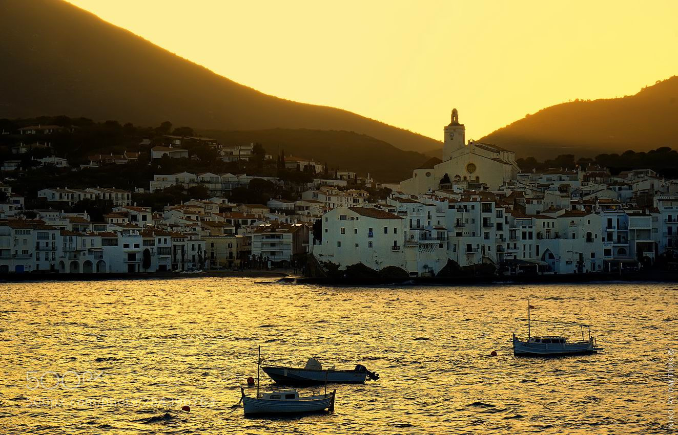 Sony a6000 sample photo. City. boats. sunset. cadaques 2018 photography