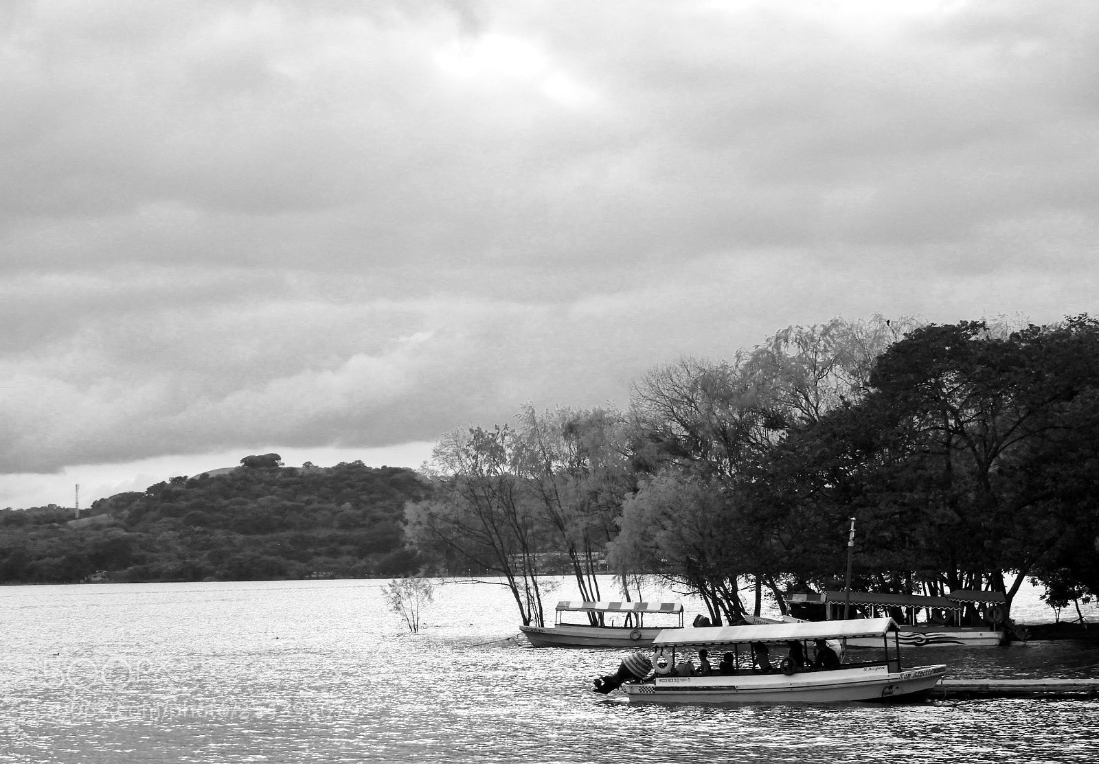 Nikon Coolpix B700 sample photo. Tarde nublada photography